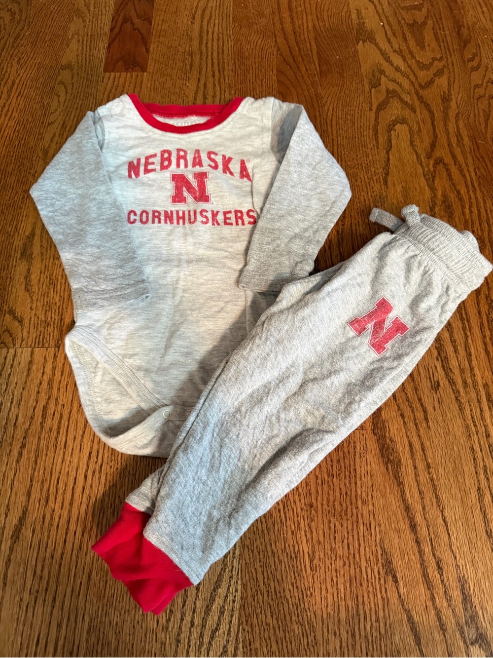 Nebraska Cornhuskers Gray & Red Kids Sweatpants Jogger Set